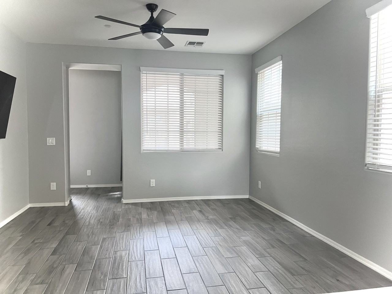 1728 East Dogwood Lane #1728 - Photo 2 of 19