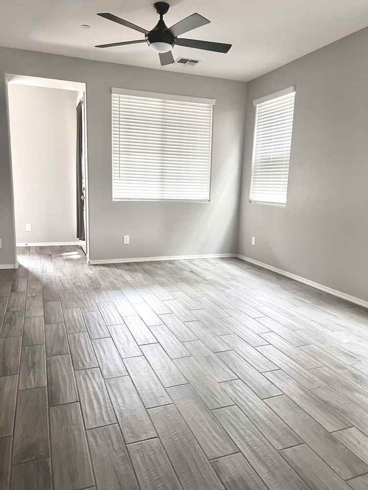 1728 East Dogwood Lane #1728 - Photo 3 of 19