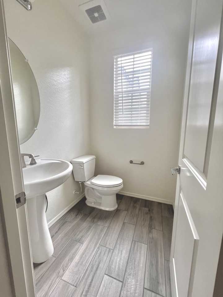 1728 East Dogwood Lane #1728 - Photo 7 of 19