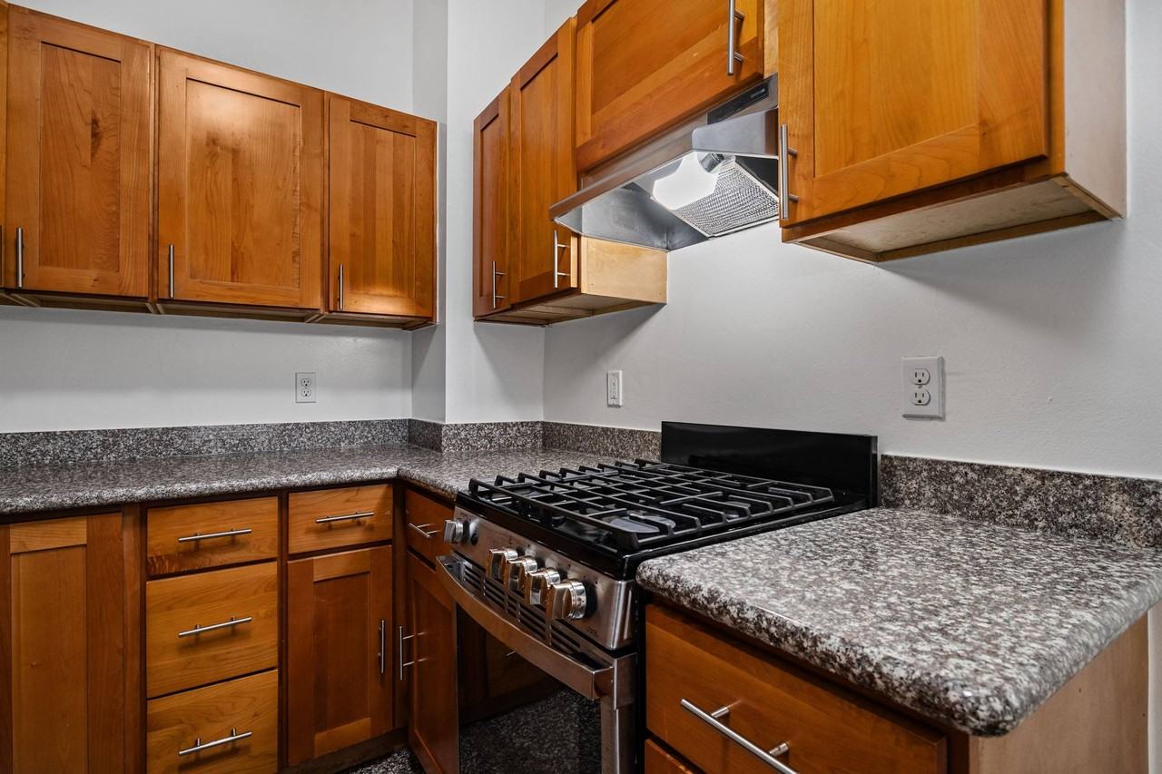 750 O'Farrell - Photo 3 of 23