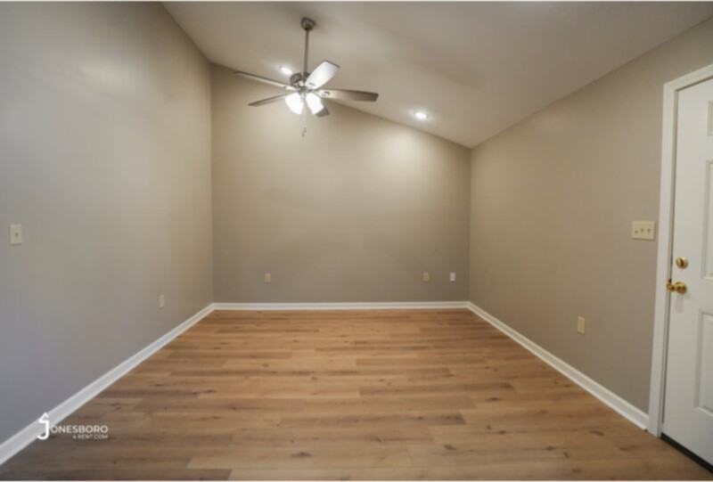 1510 Lakewood Dr - Photo 2 of 17