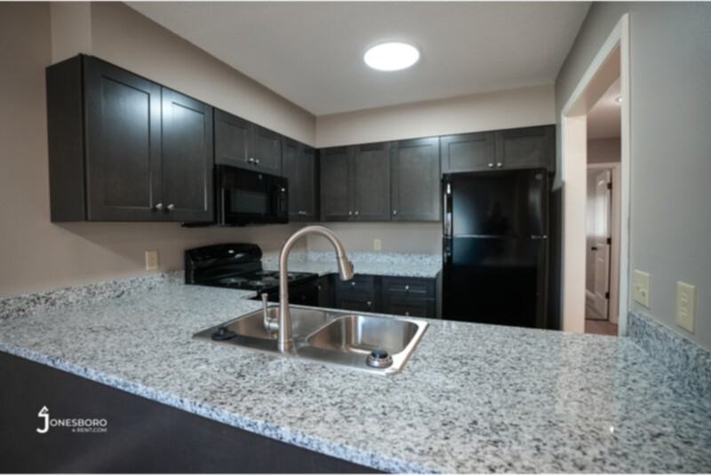 1510 Lakewood Dr - Photo 3 of 17