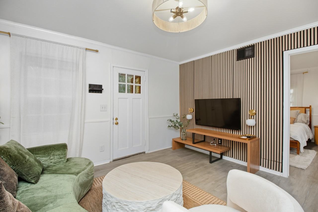 1783 Ridgewood Dr Ne #2 - Photo 3 of 14