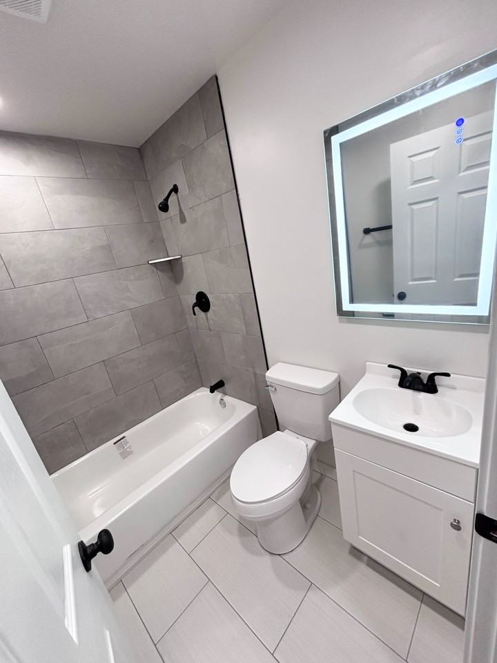 3533 N 6th St #3 - Photo 2 of 10