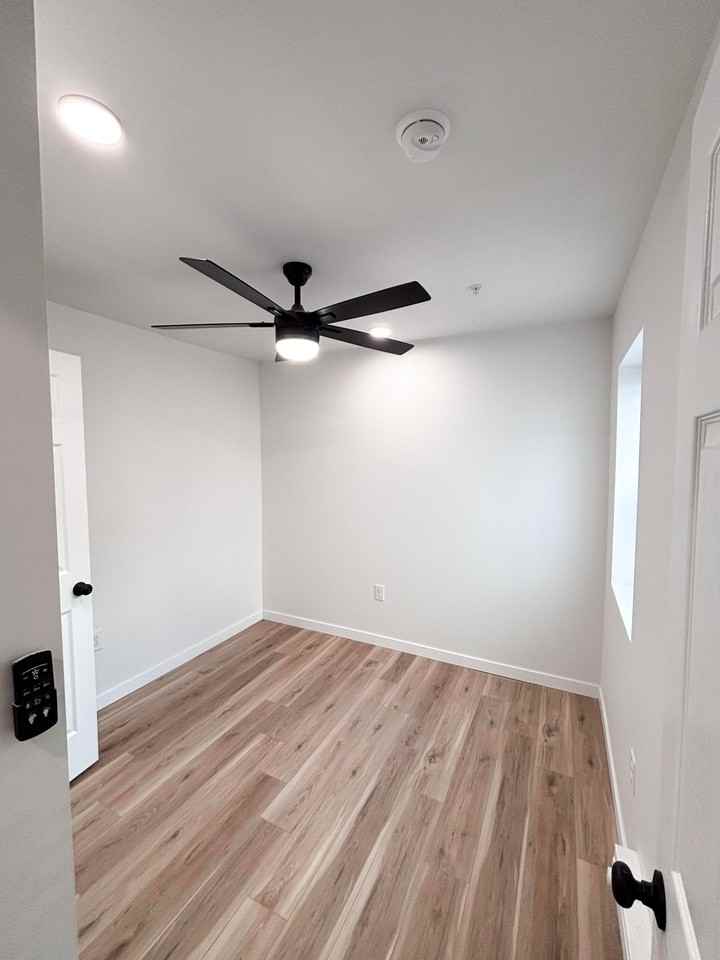 3533 N 6th St #3 - Photo 4 of 10