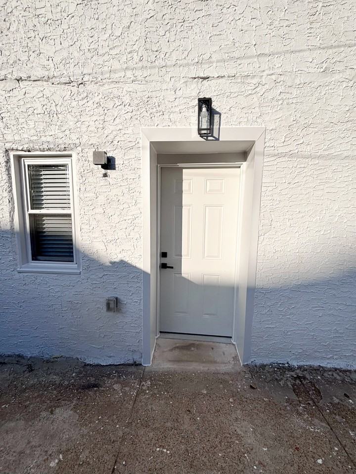 3533 N 6th St #3 - Photo 6 of 10