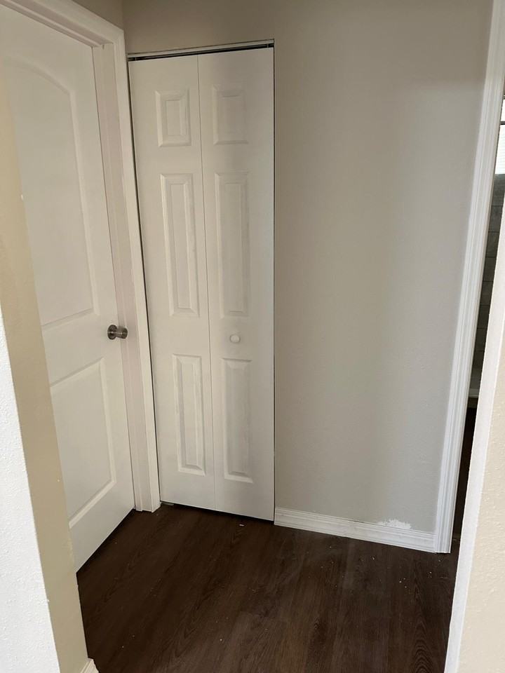 825 Booker Avenue #NA - Photo 3 of 20