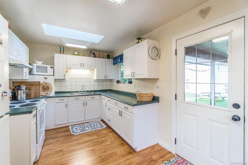 3861 Charlton Dr #A - Photo 4 of 45