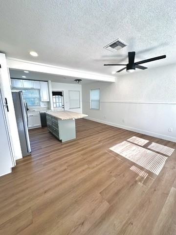 1050 Nokomis Street - Photo 5 of 29