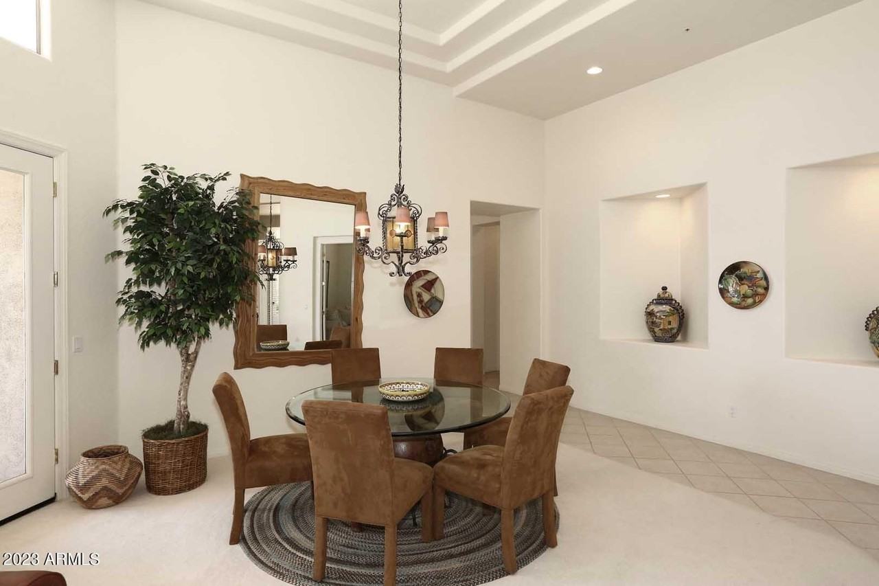 6335 Marioca Circle - Photo 7 of 50