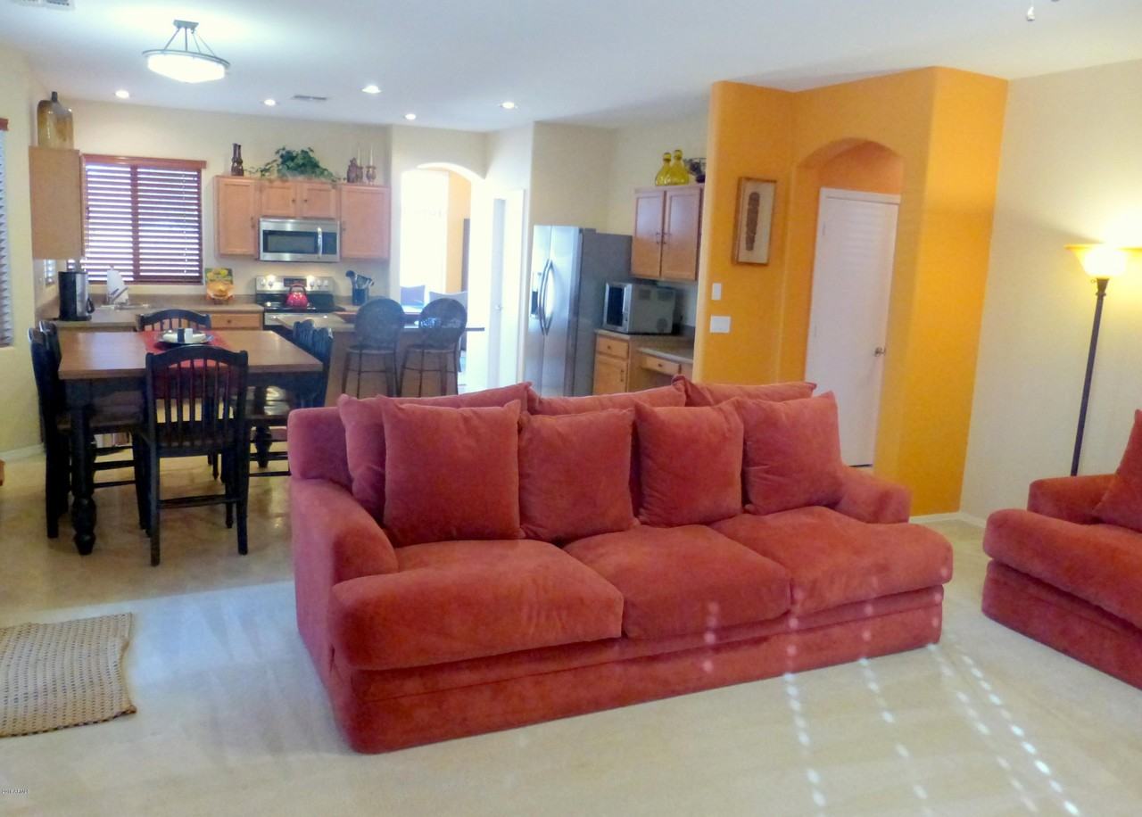 1042 N Moccasin Trl - Photo 3 of 27