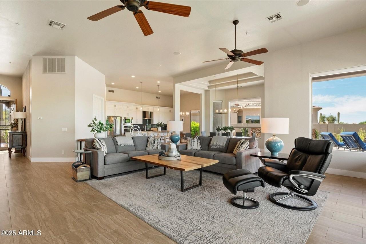 9338 Prairie Circle - Photo 4 of 22