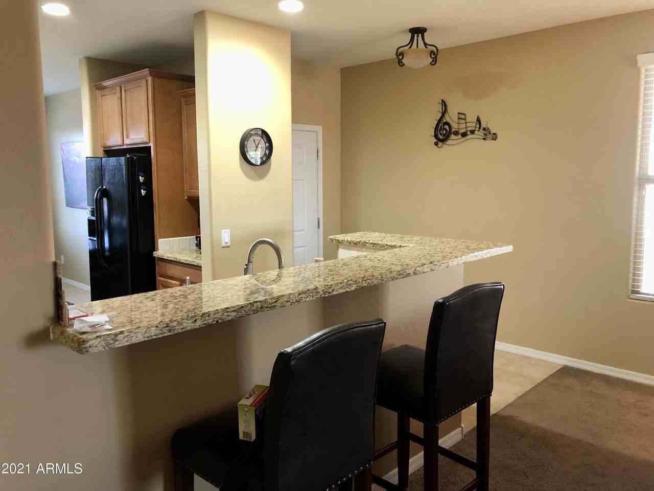 6566 W Mockingbird Ct - Photo 4 of 27