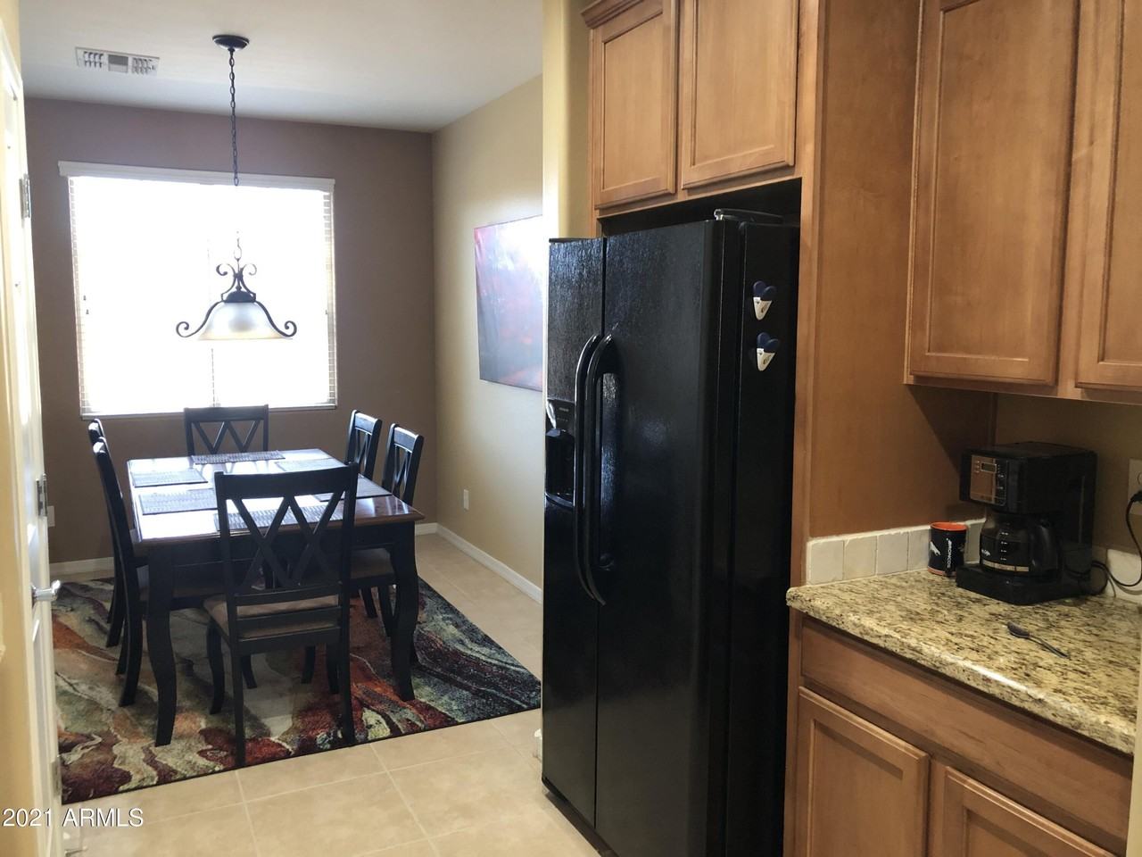 6566 W Mockingbird Ct - Photo 5 of 27