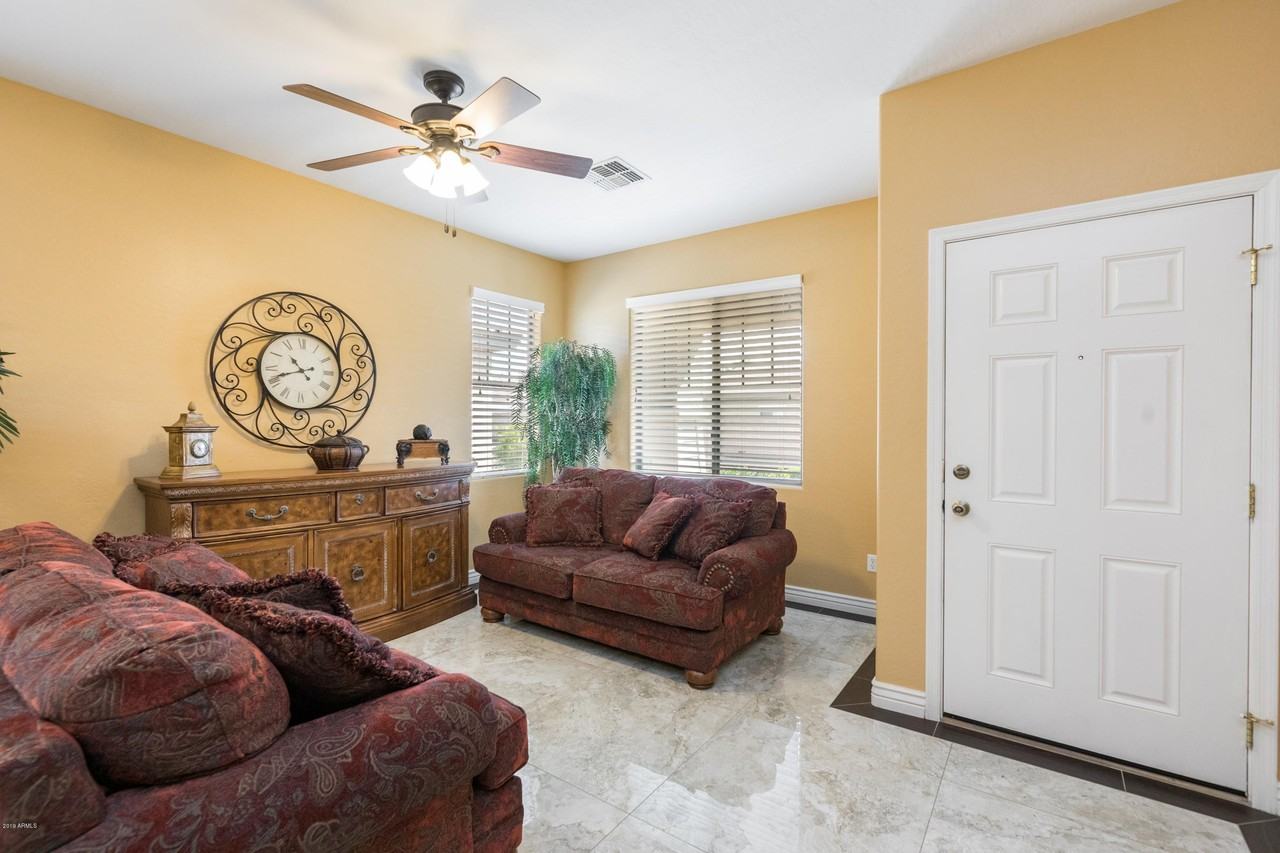 7306 N 88th Ln - Photo 7 of 40