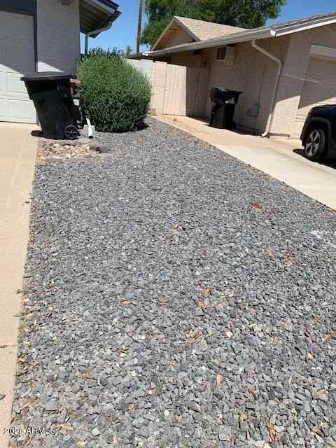 6032 N 77th Pl - Photo 6 of 25