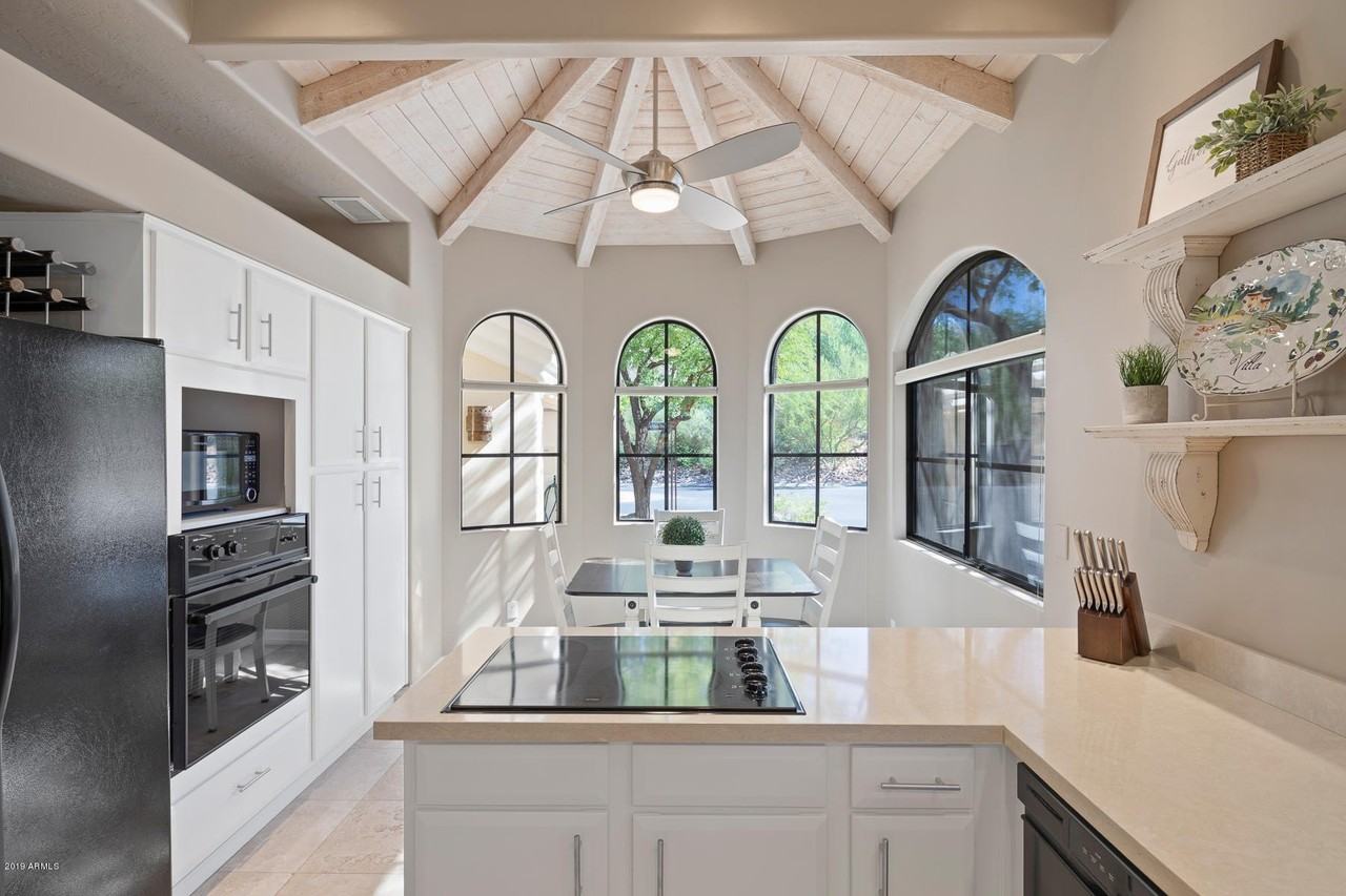 13495 East Charter Oak Drive - Photo 5 of 41