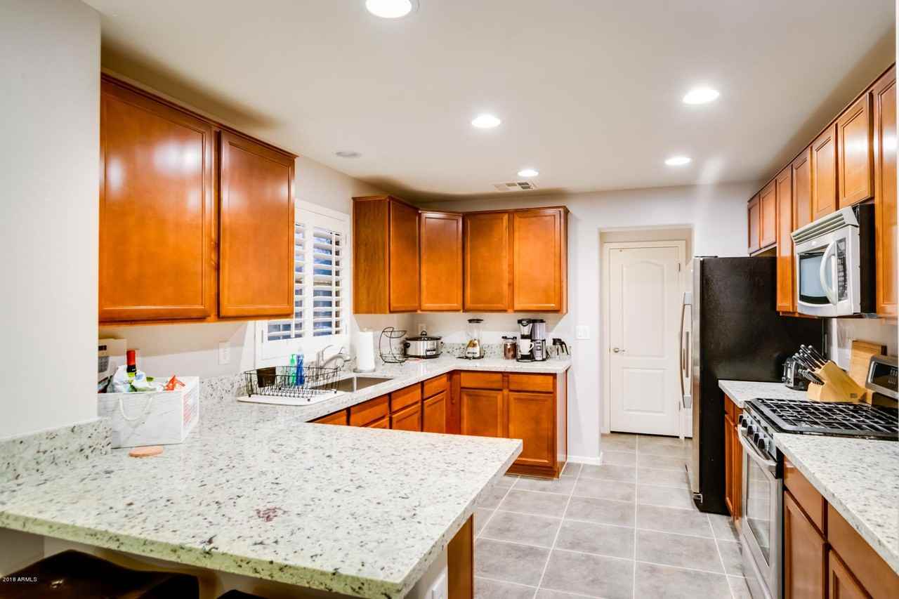 3327 East Loma Vista Street - Photo 6 of 40