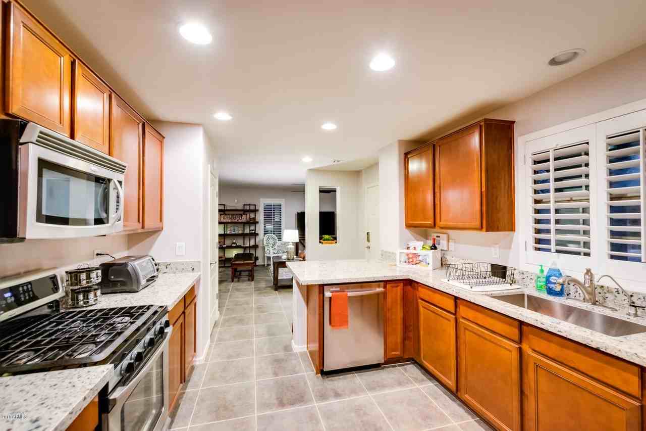 3327 East Loma Vista Street - Photo 7 of 40