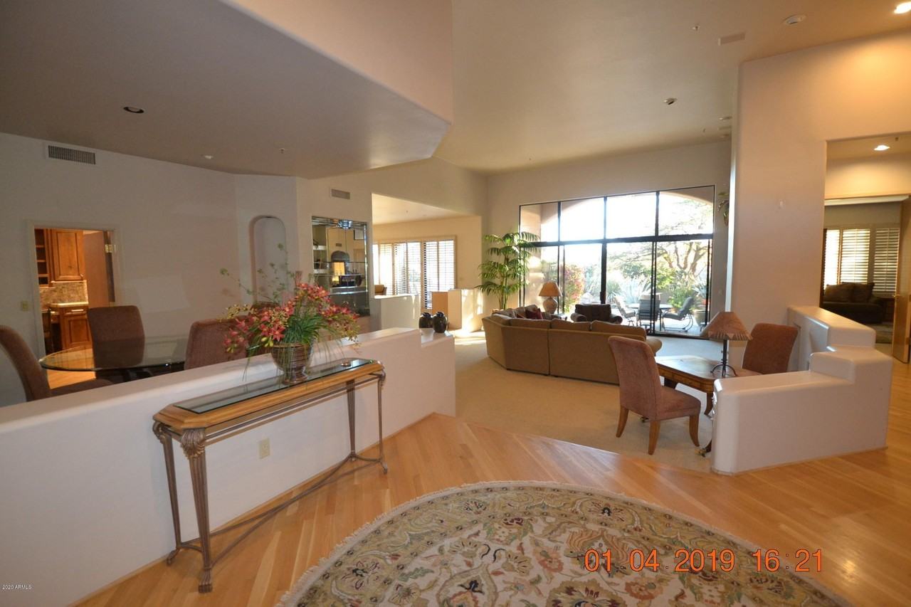 7723 Cassia Circle - Photo 3 of 23