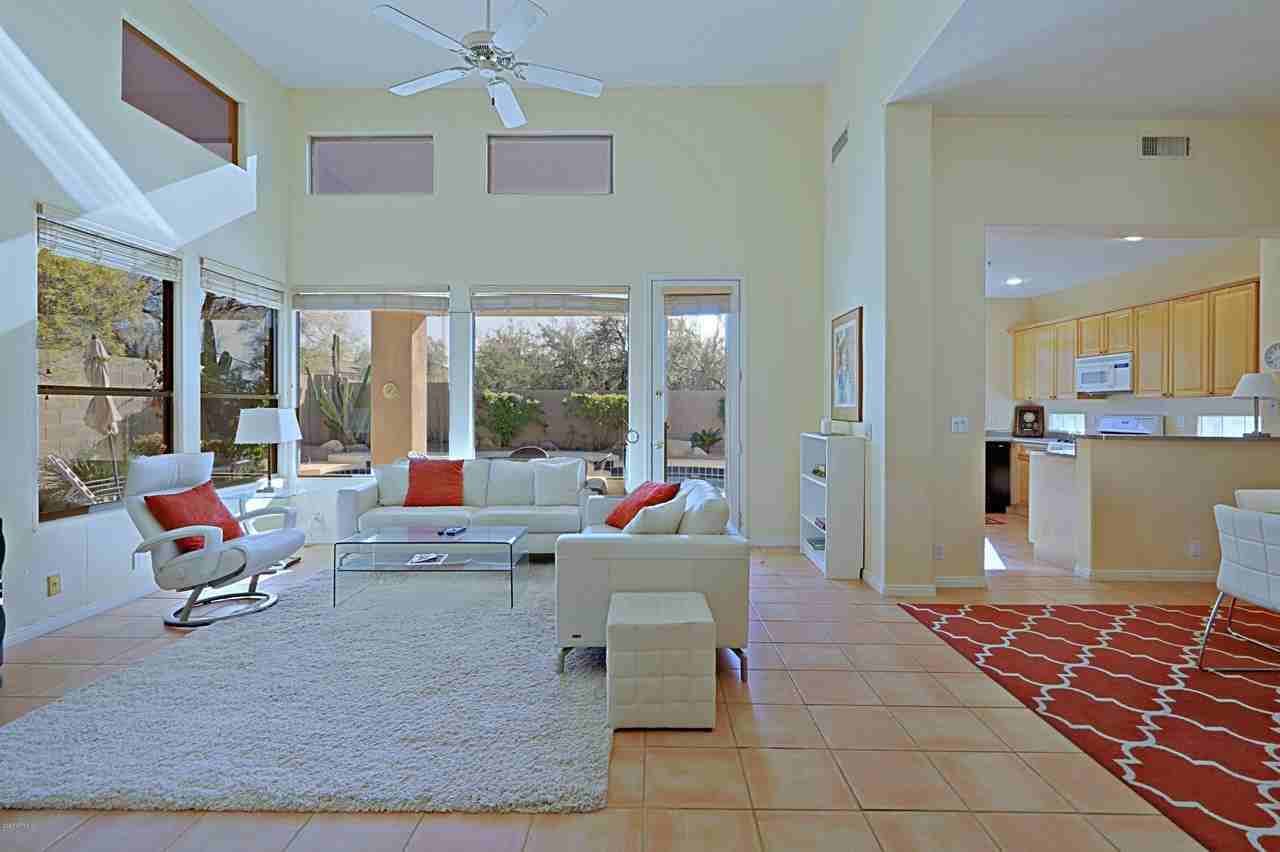 6803 East Eagle Feather Road - Photo 6 of 50