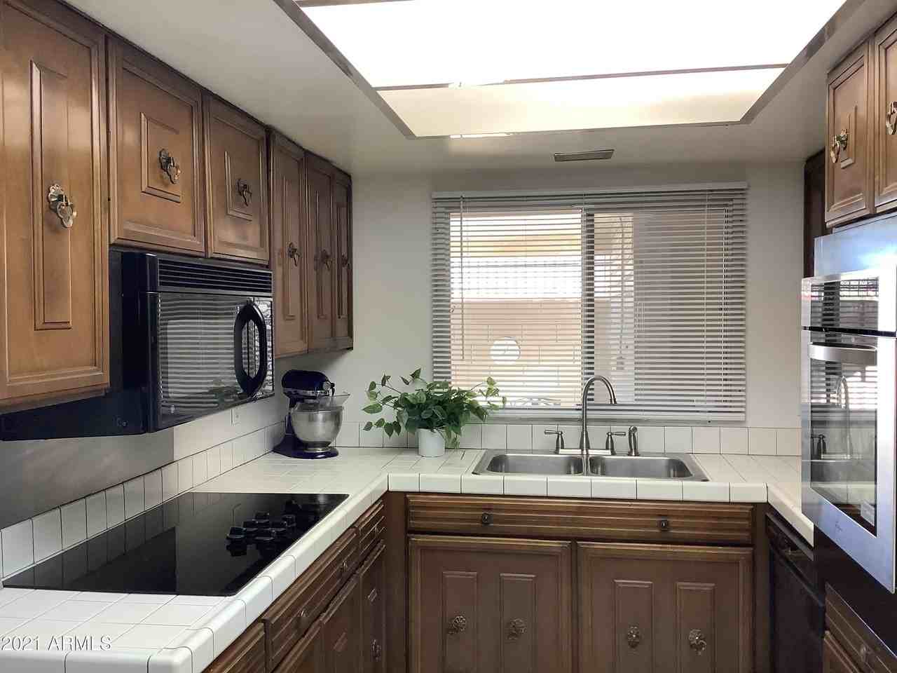 5101 Granite Reef Road - Photo 7 of 23