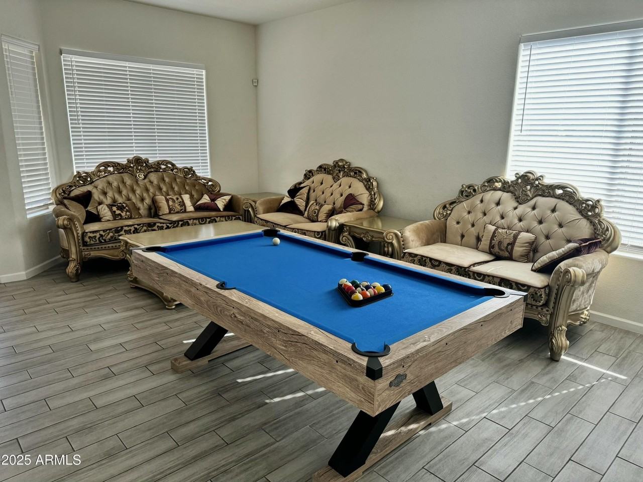 8754 W Palmaire Ave - Photo 5 of 44