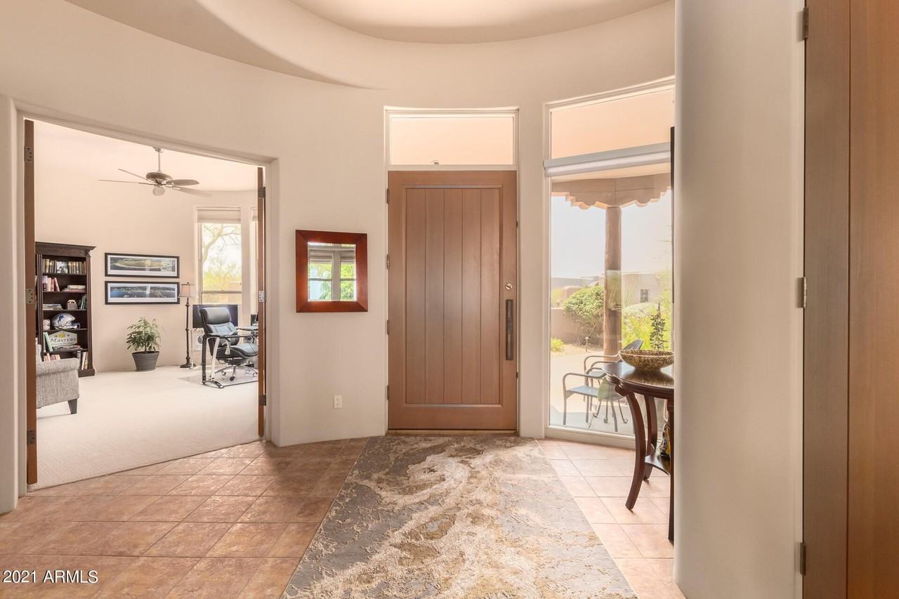 7872 Thorntree Drive - Photo 6 of 50