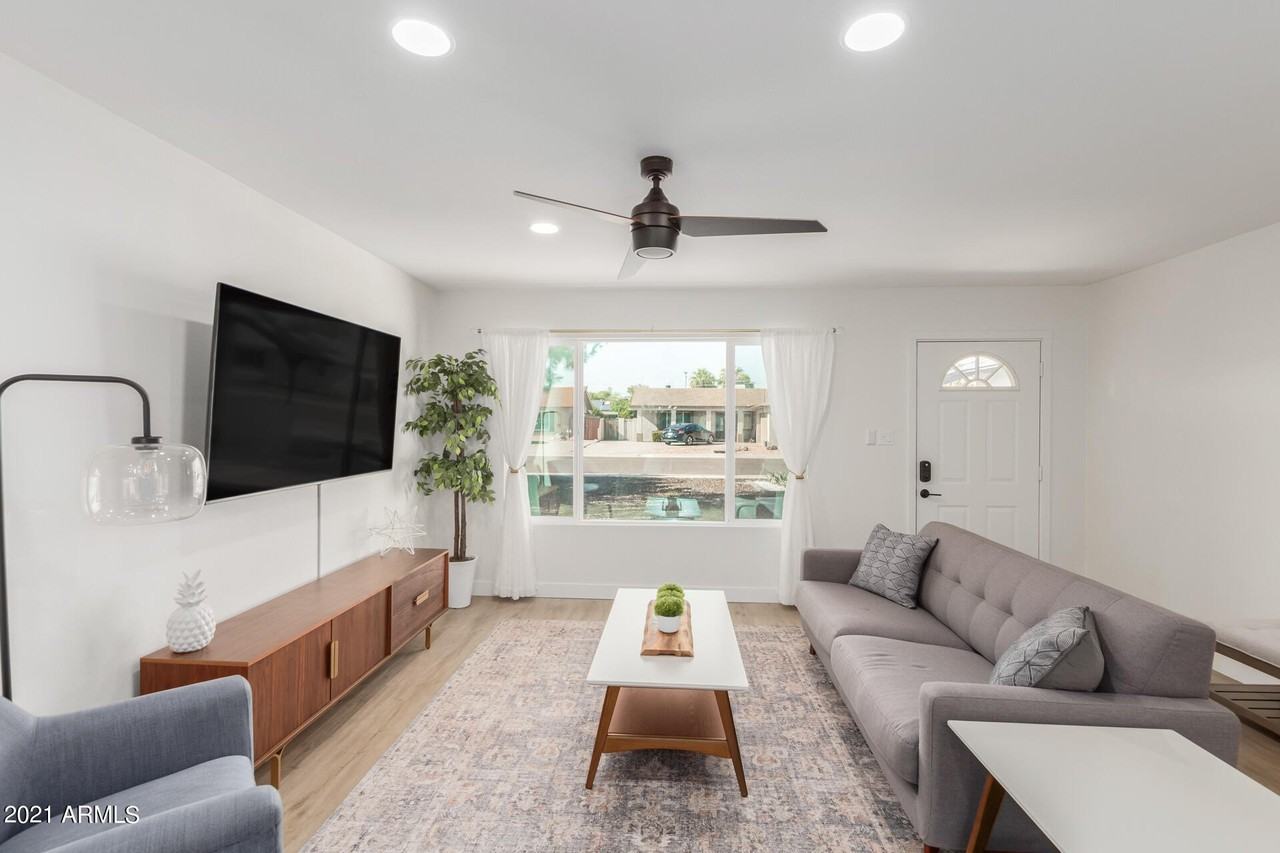 8413 East Orange Blossom Lane - Photo 6 of 33