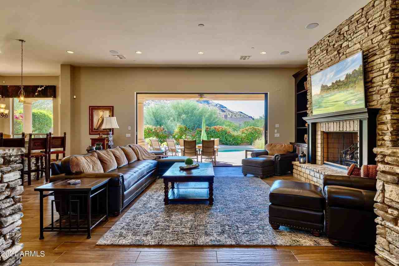 11741 East Parkview Lane - Photo 2 of 25