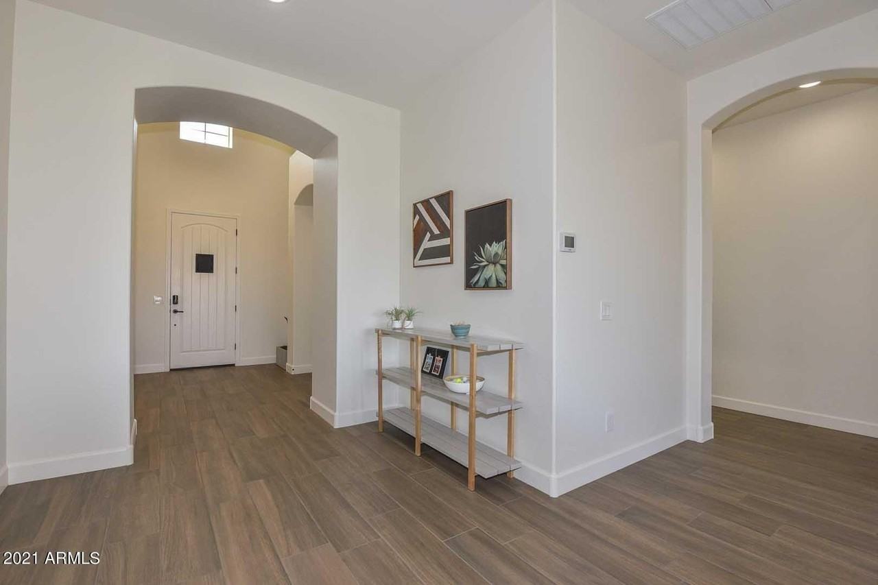 17787 Sunward Drive - Photo 4 of 50