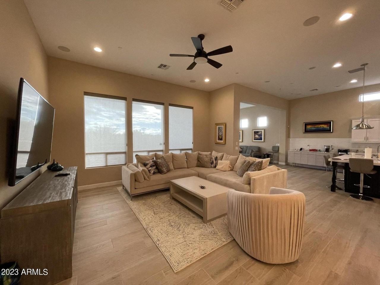 10707 N 121st Way - Photo 5 of 19