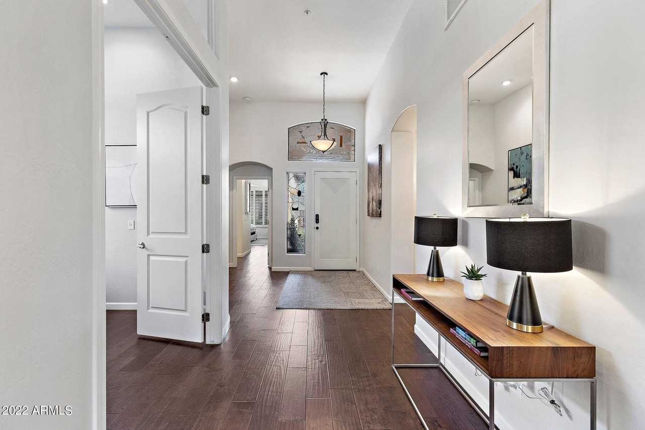 8184 E Beardsley Rd - Photo 3 of 39