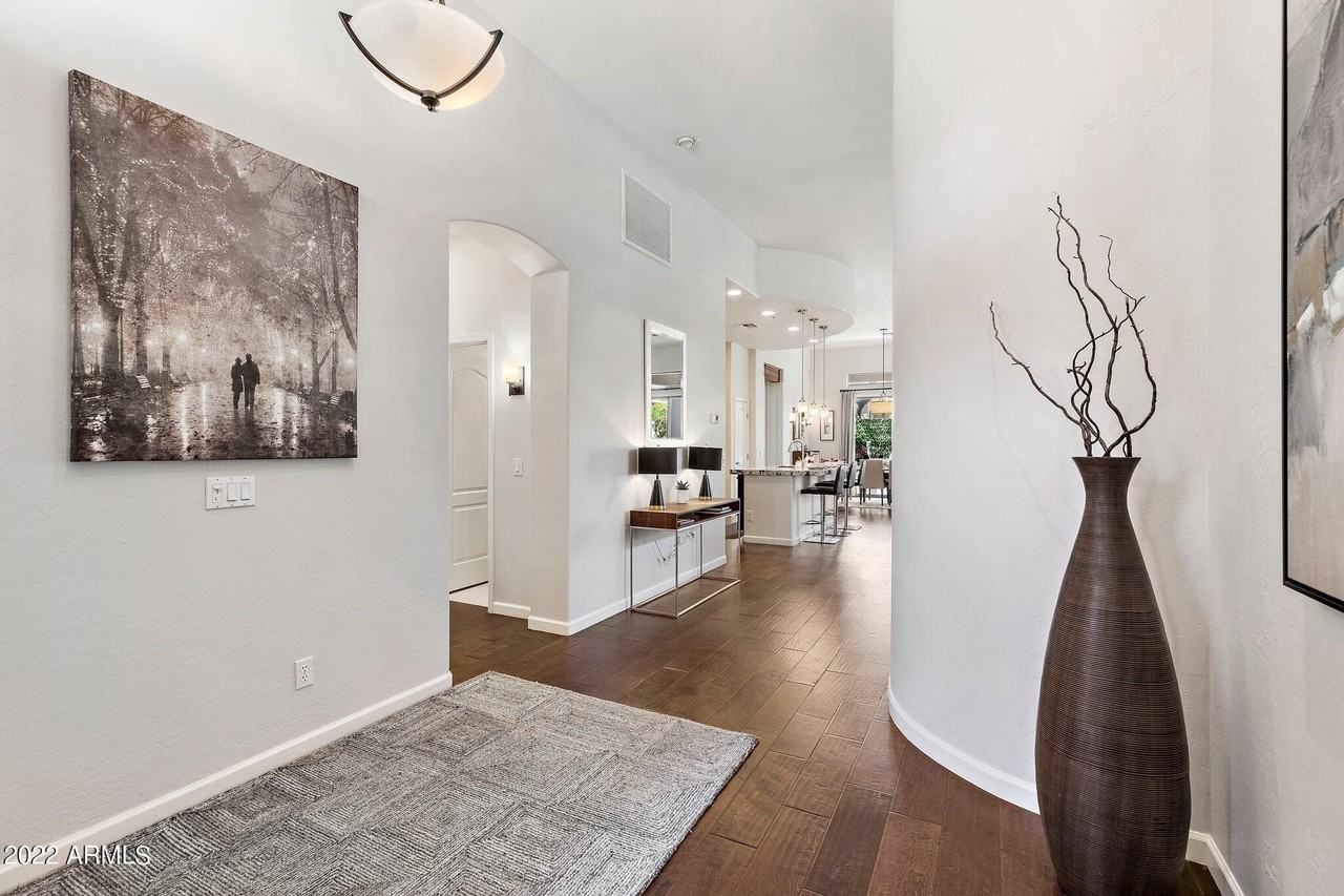 8184 E Beardsley Rd - Photo 4 of 39