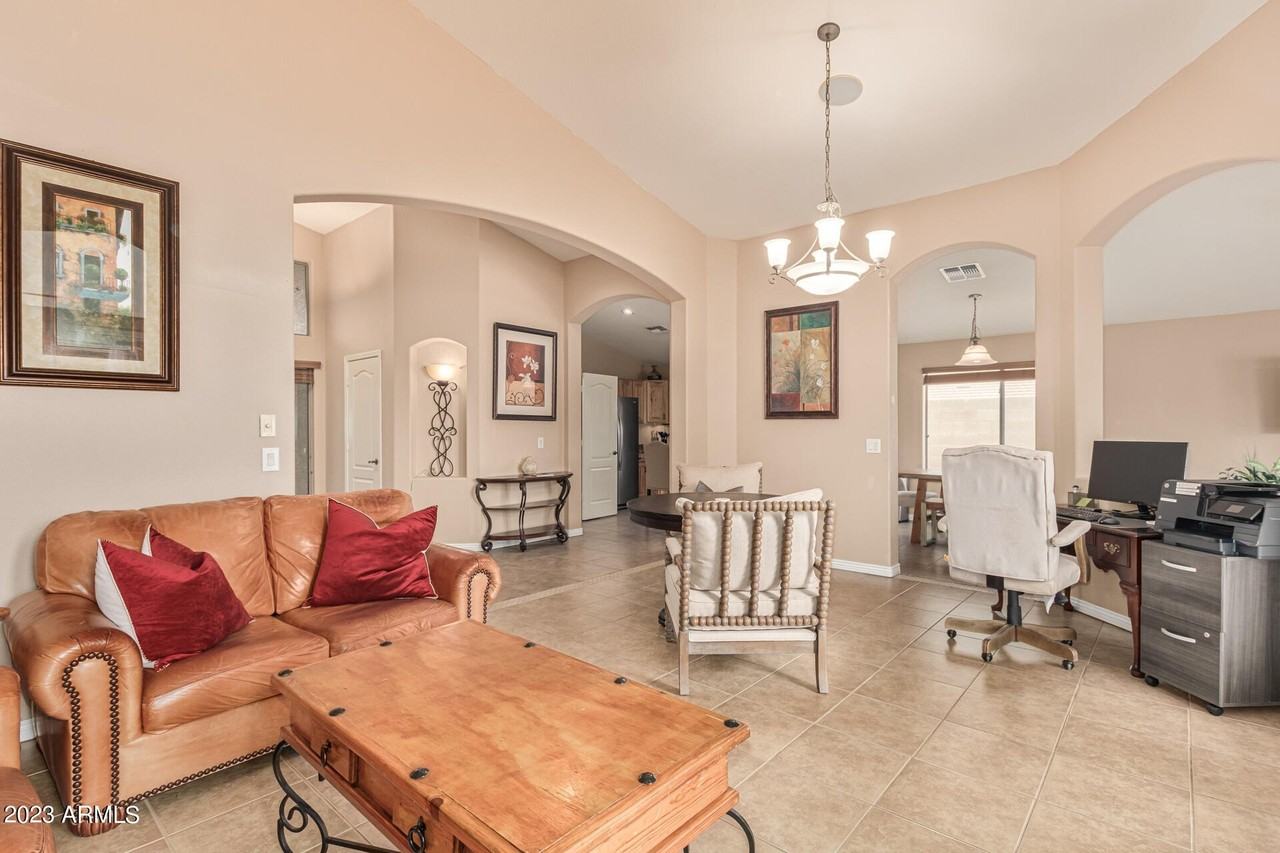 21619 N Van Loo Dr - Photo 4 of 27