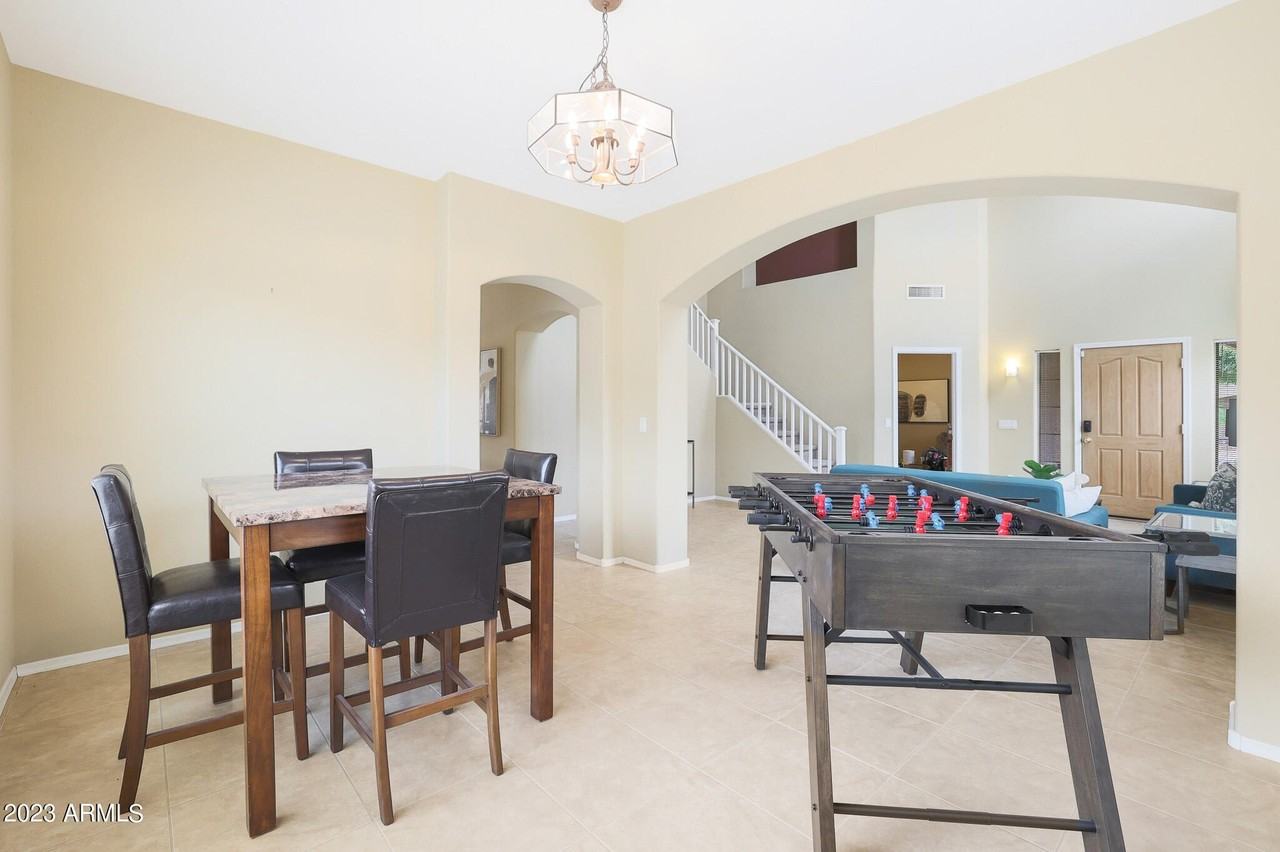 15941 West Mauna Loa Lane - Photo 6 of 32