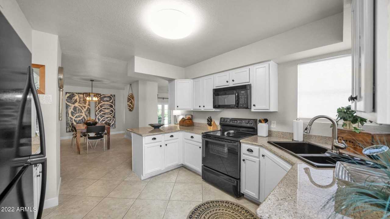 8787 E Mountain View Rd #1055 - Photo 5 of 21