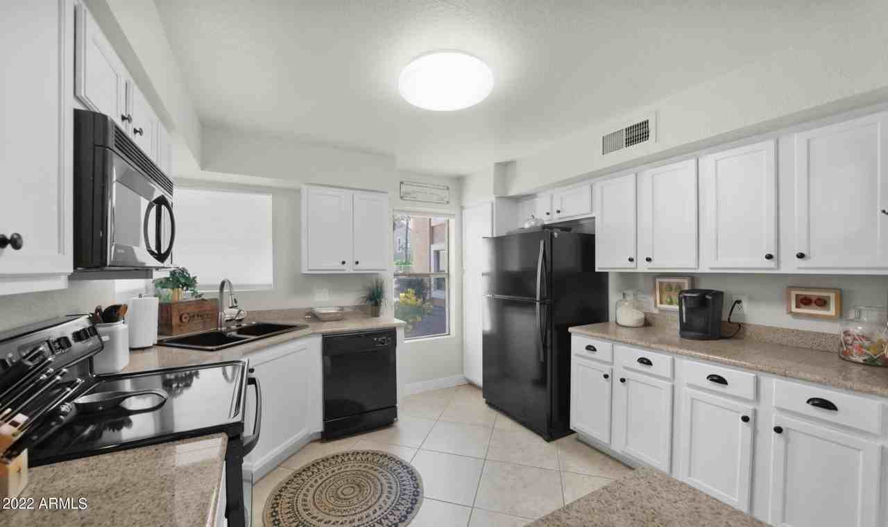 8787 E Mountain View Rd #1055 - Photo 6 of 21