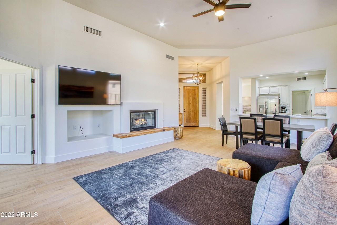 6951 Hibiscus Way - Photo 6 of 50