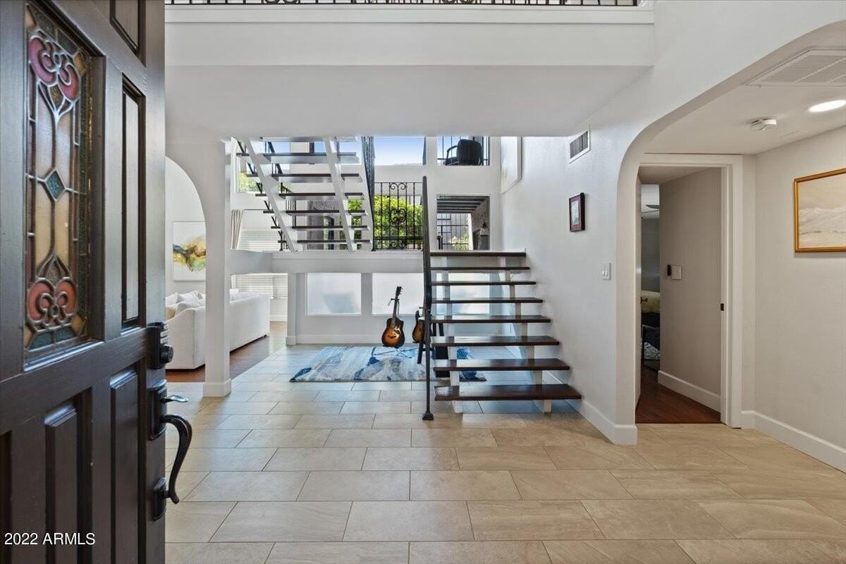 7702 Pleasant Run - Photo 4 of 33