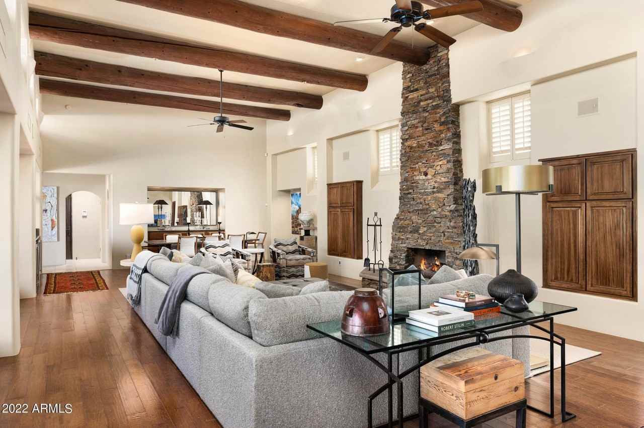 9492 Sundance Trail - Photo 5 of 33