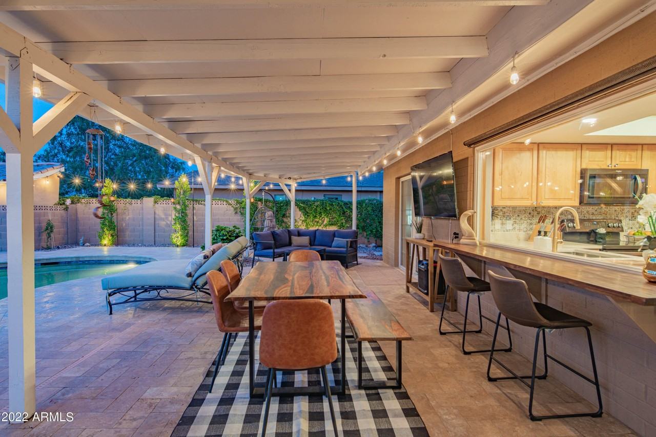 6110 East Edgemont Avenue - Photo 3 of 50