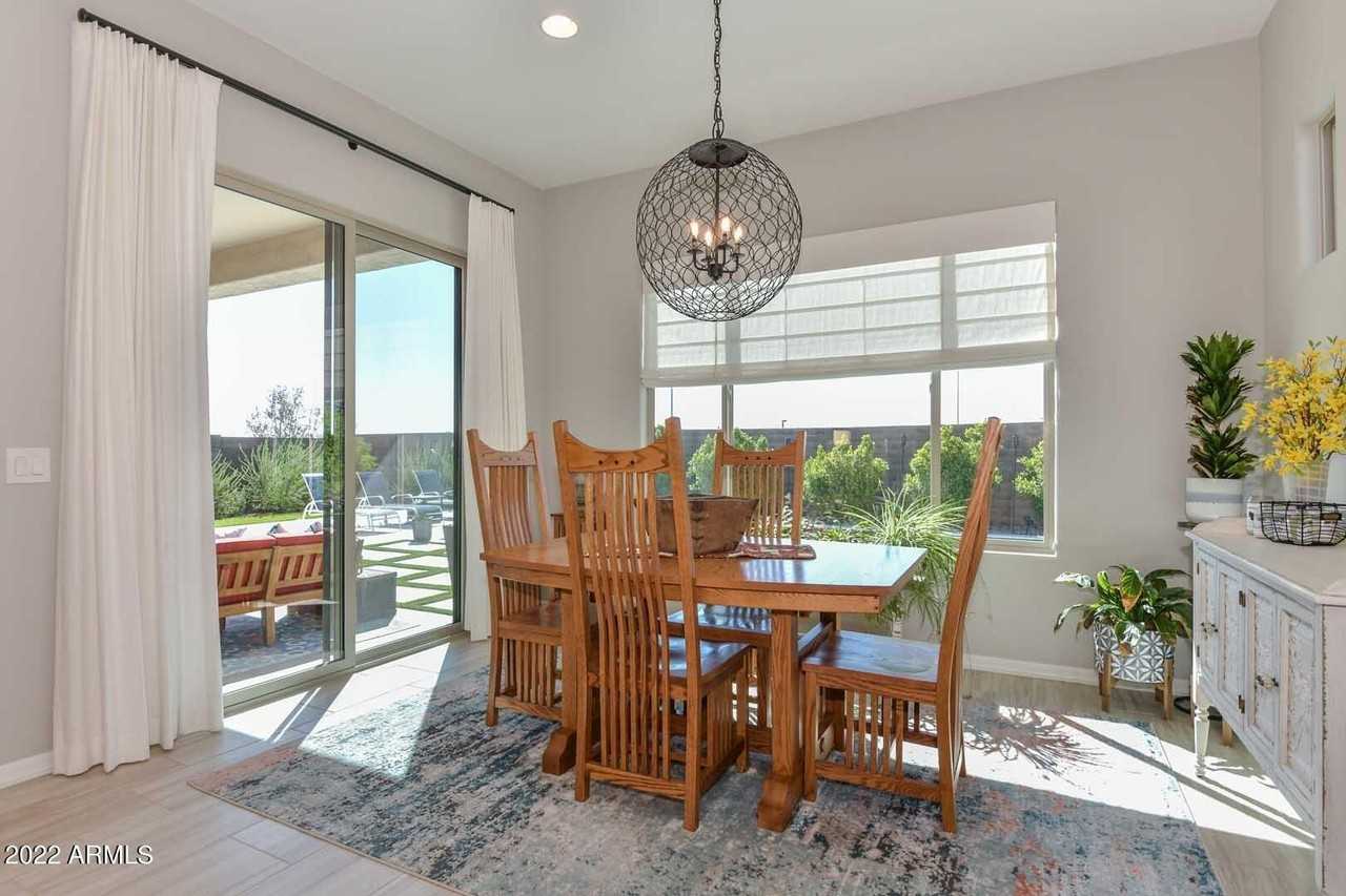 9661 West Patrick Lane - Photo 7 of 50