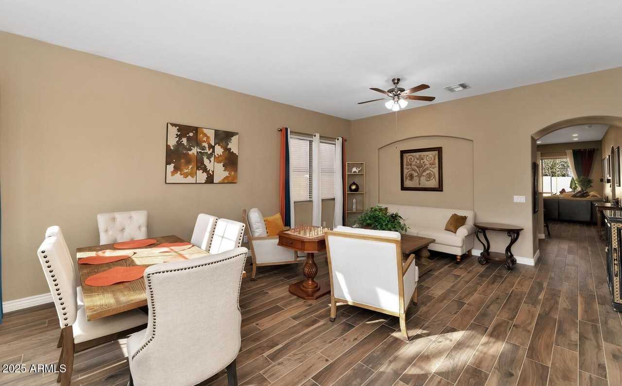 540 North Scott Drive - Photo 4 of 33