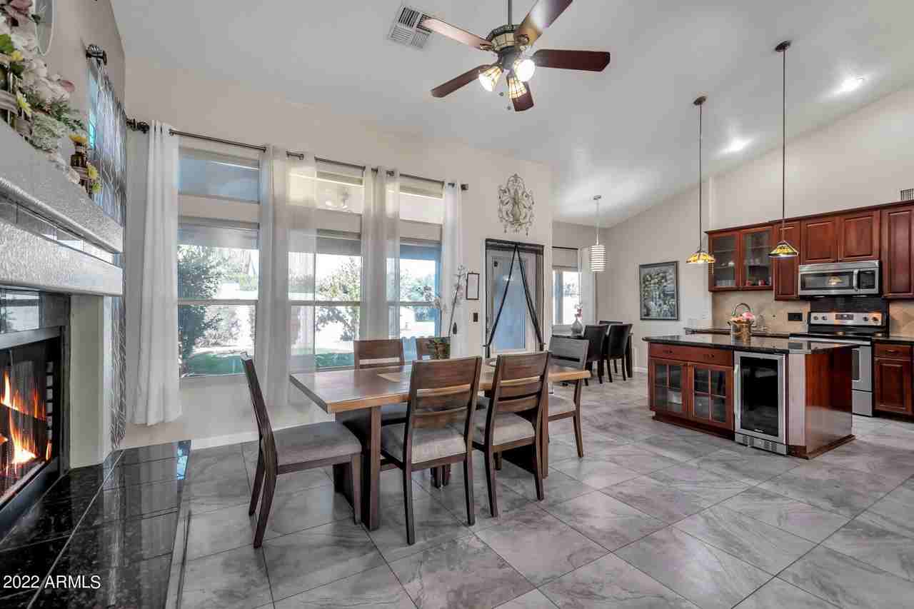 2072 West Harrison Street - Photo 5 of 19