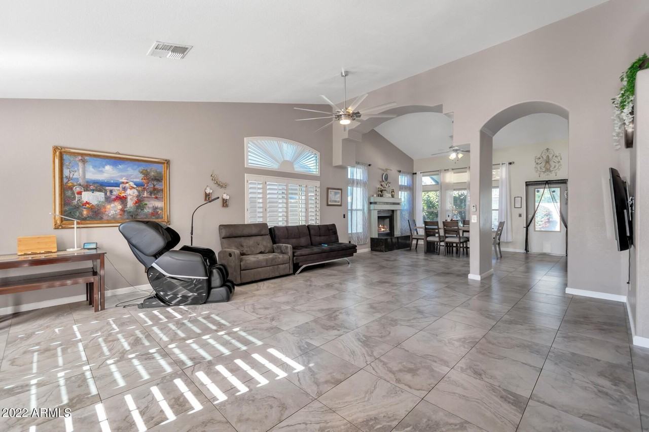 2072 West Harrison Street - Photo 6 of 19