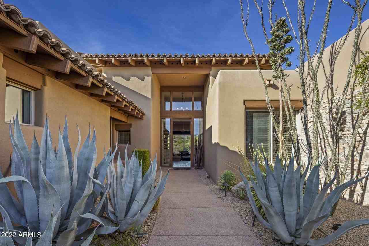 9792 Forgotten Hills Drive - Photo 2 of 17