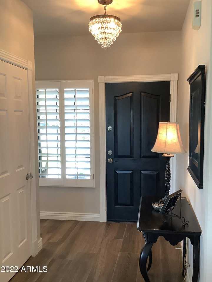 7729 East Joshua Tree Lane - Photo 5 of 31