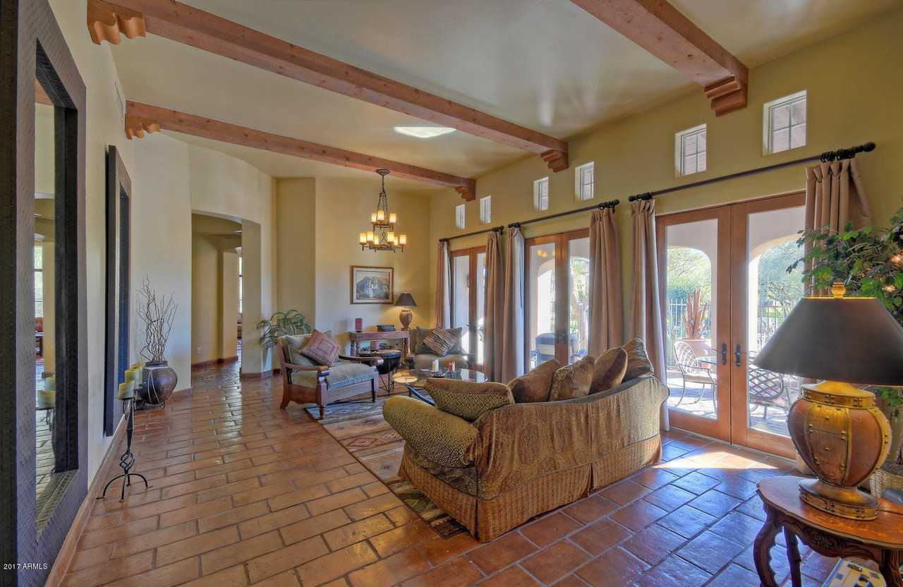 8890 Flathorn Drive - Photo 3 of 25