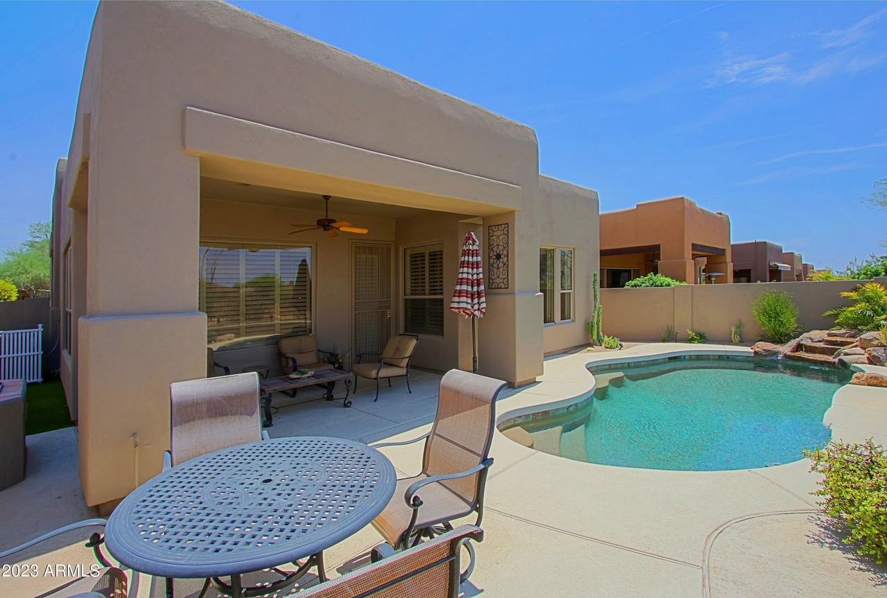 9616 East Chuckwagon Lane - Photo 6 of 49